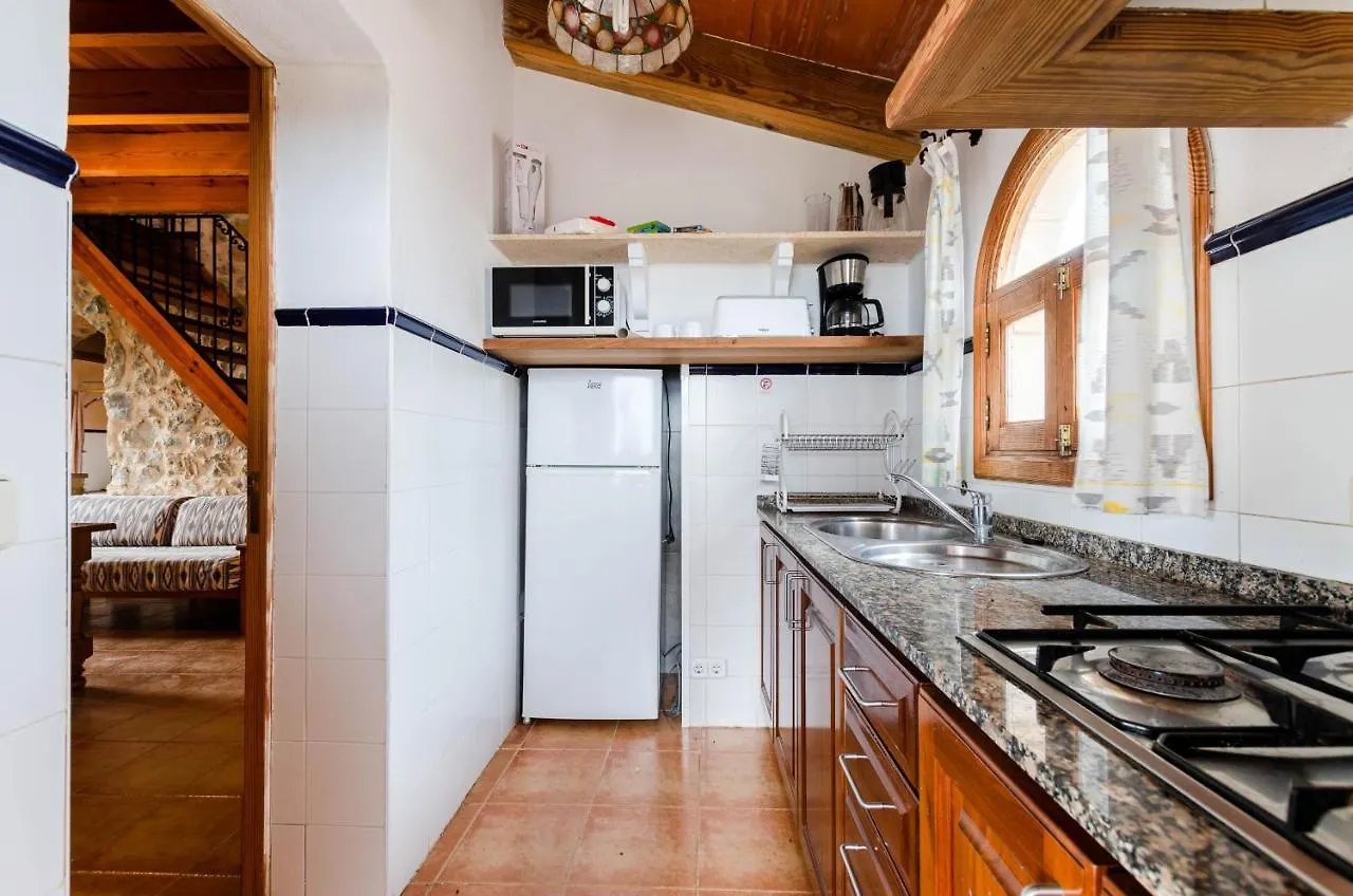 Yourhouse Deulosal, Apartment In Rural House With Pool Maria De La Salut