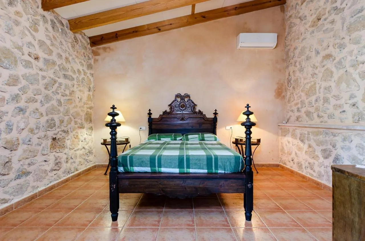Yourhouse Deulosal, Apartment In Rural House With Pool Maria De La Salut